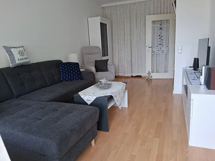 Wohnzimmer mit Schlafbereich