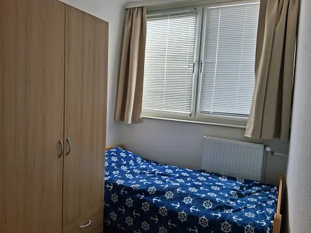 Schlafzimmer Bett 2 (90x180)