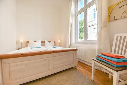 2. Schlafzimmer