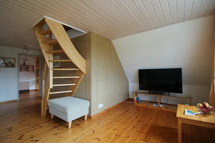 Treppenaufgang ins Obergeschoss