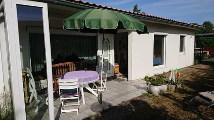 Bungalow mit Terrasse