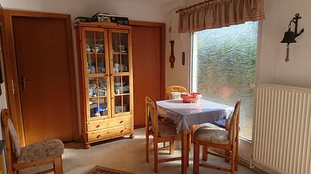 Veranda mit Esstisch