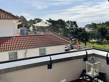 bestuhlter Balkon (Süd/Ost)