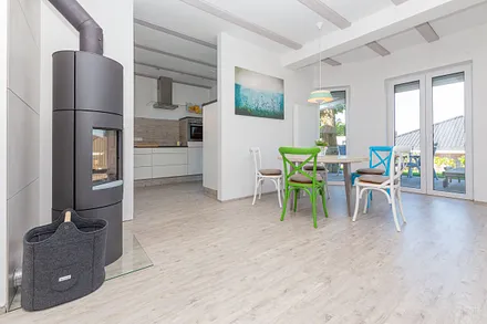 Essbereich mit Kamin