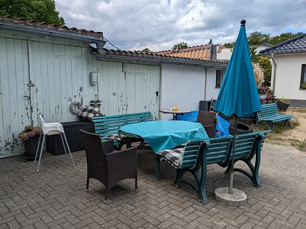 Sitzmöglichkeit auf dem Hof