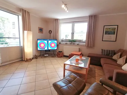 Flat-TV, Schlafcouch