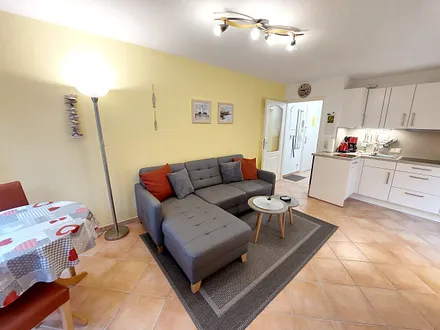 Wohnzimmer mit Ecksofa