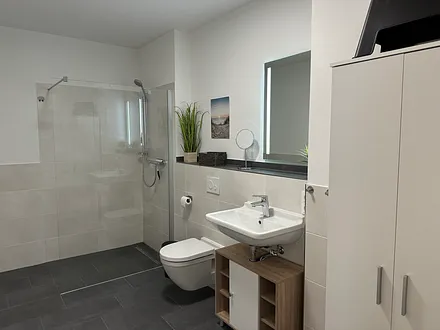 großes Badezimmer Whg. 20