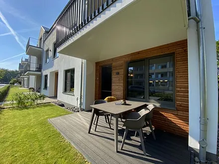 bestuhlte Terrasse (Osten)