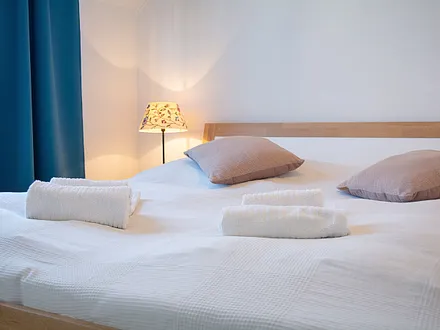 Das erste Schlafzimmer