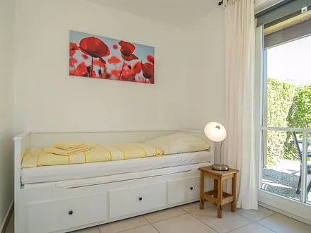 Das 2. Schlafzimmer mit einem ausziehbaren Kojenbett