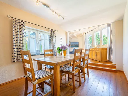 Der großzügige Essbereich