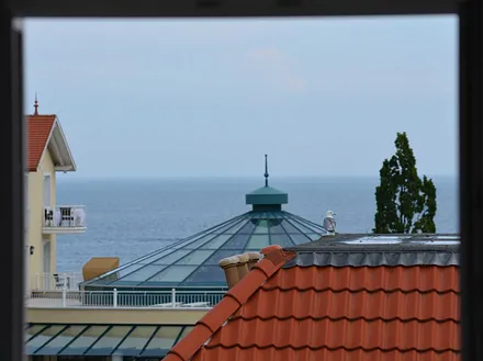 Der Ausblick über die Dächer Kühlungsborn bis hin zur Ostsee