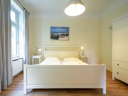 Das Schlafzimmer mit Doppelbett