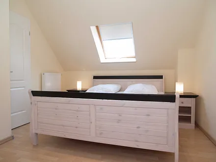 Das Schlafzimmer mit Doppelbett