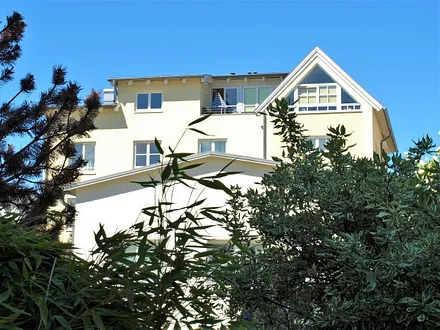 Das Haus Metropol von hinten