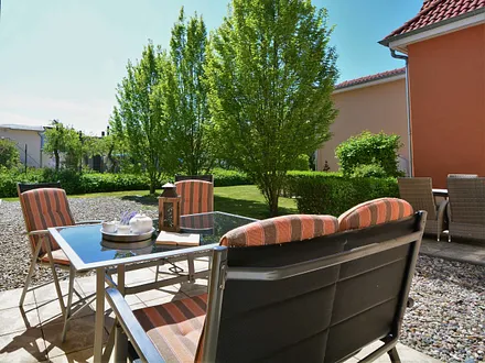 Die möblierte Terrasse