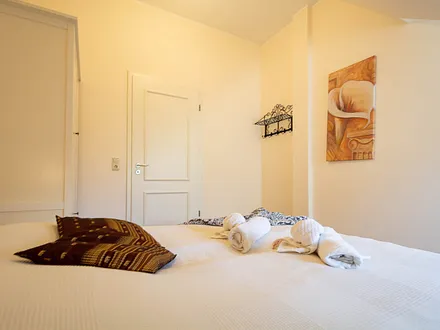 Das zweite Schlafzimmer mit Doppelbett