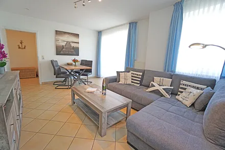 Wohnzimmer mit Schlafcouch