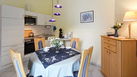 Essbereich mit Küchenzeile