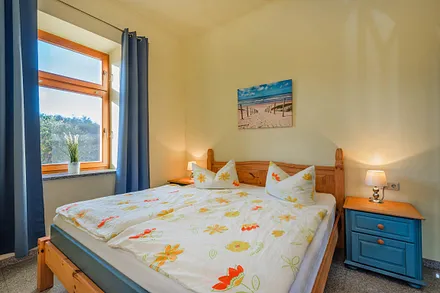 Wohnung 1 - Schlafzimmer