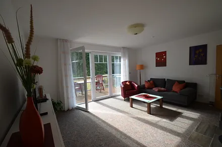 Wohnzimmer mit Großer Fensterfront