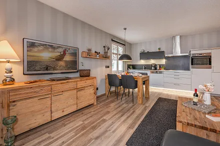 Wohnbereich mit offener Küchenzeile