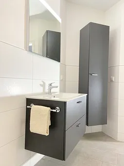 Waschtisch mit Schubladen