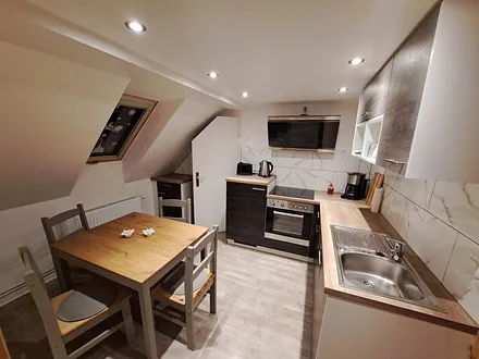 Küche mit Blick vom Flur aus