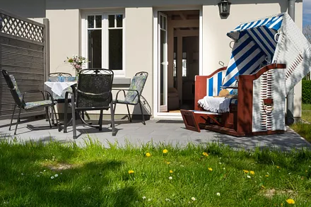 Mit herrlicher Sonnenterrasse.