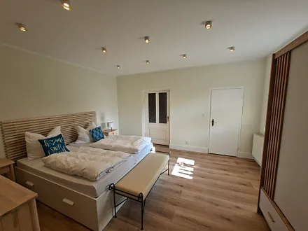 großes Schlafzimmer