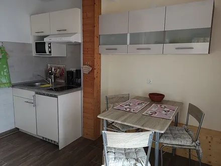 Küche und Essbereich