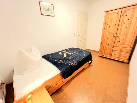 Schlafzimmer mit Einzelbett