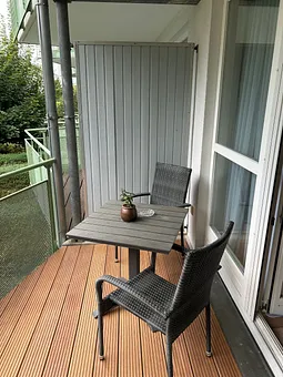 Balkon mit Sitzgelegenheit 