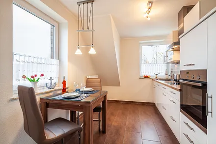 große geräumige Küche