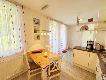 kombinierter Wohn-/Koch- und Essbereich