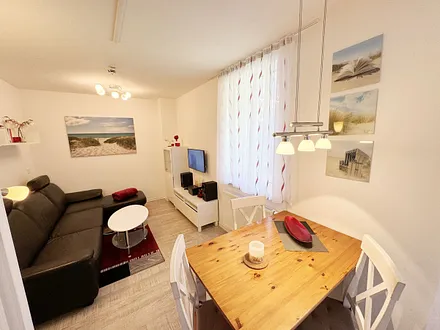 kombinierter Wohn-/Koch- und Essbereich