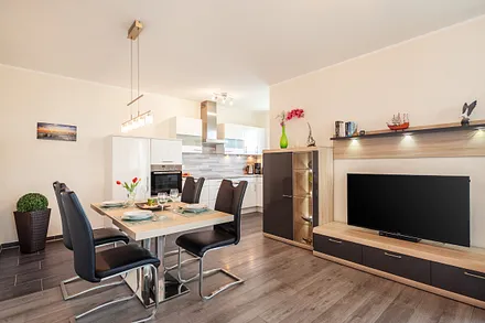 Essbereich mit offener Küche