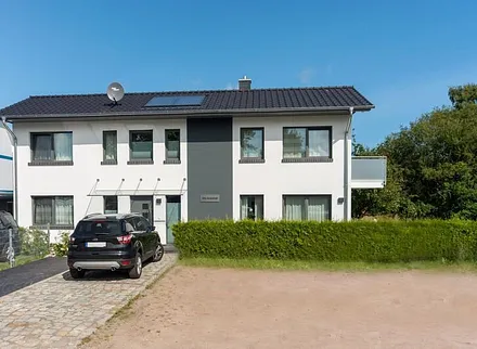 Ferienhaus Villa Strandnah mit 2 Parkplätzen