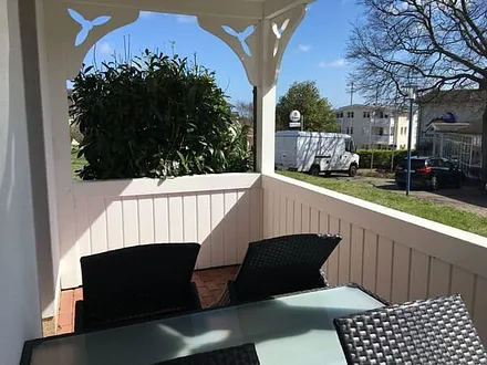 großzügiger Bäderstilbalkon