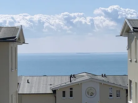 Moderne Ferienwohnung mit Teil-Meerbblick