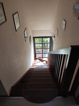 Treppenaufgang zur Wohnung