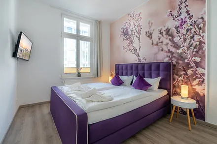 2. Schlafzimmer mit Doppelbett