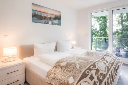 Schlafzimmer mit Doppelbett