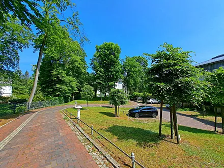 Außenansicht (Zufahrt)