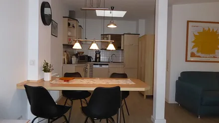 FW2, Küche mit Essecke    