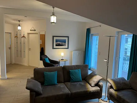 FW2, Wohnraum , Zugang Bad - Schlafzimmer und Balkon   