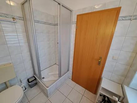 Tageslicht-Bad mit DU/WC