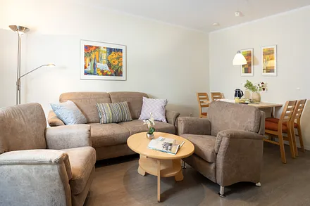 Wohnzimmer mit Essplatz