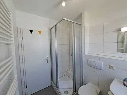 Tageslicht-Bad mit DU/WC